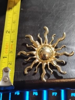2"L Women's Fashion Jewelry Goldtone Sunburst Brooch Pin